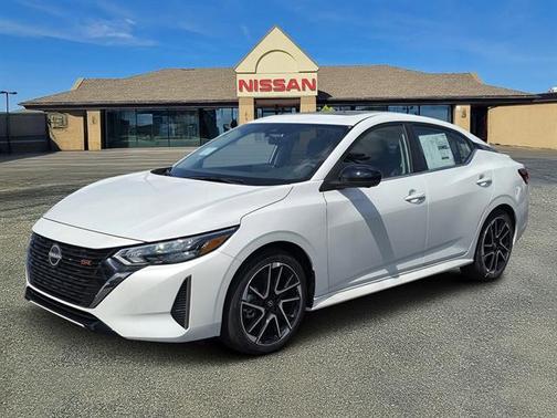 Aspen White 2025 Nissan Sentra SR