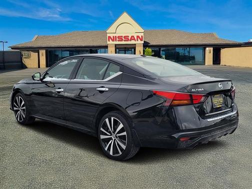 2021 Nissan Altima 2.5 Platinum