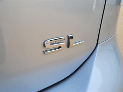 Brilliant Silver 2015 Nissan Quest SL