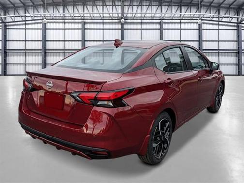 2025 Nissan Versa 1.6 SR