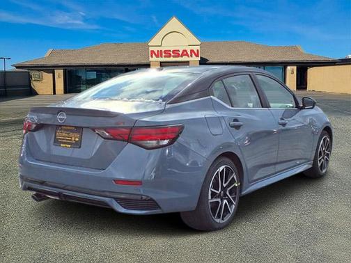 2025 Nissan Sentra SR