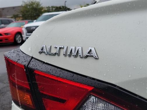 2021 Nissan Altima 2.5 SR