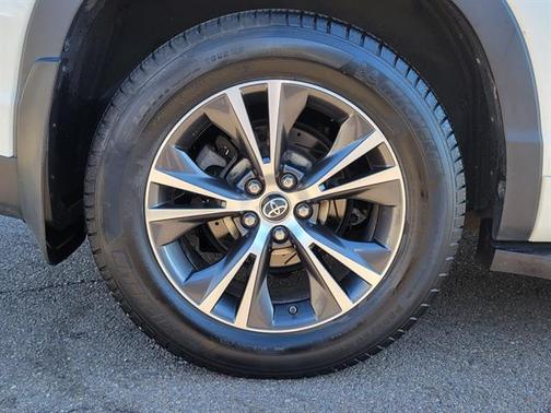 Blizzard Pearl 2016 Toyota Highlander XLE