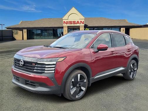 2025 Nissan Kicks SR