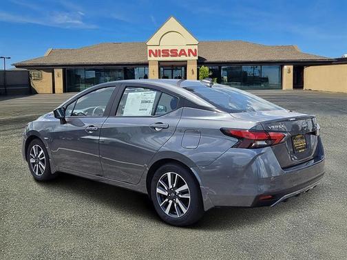 2025 Nissan Versa 1.6 SV