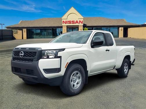 2025 Nissan Frontier S