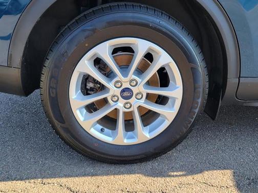Velocity Blue 2020 Ford Escape SE