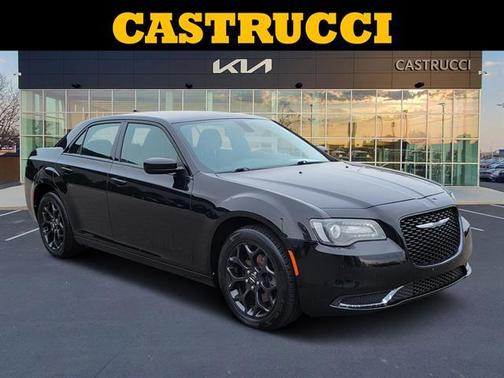 Gloss Black 2019 Chrysler 300 Touring