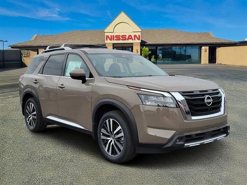 2025 Nissan Pathfinder Platinum