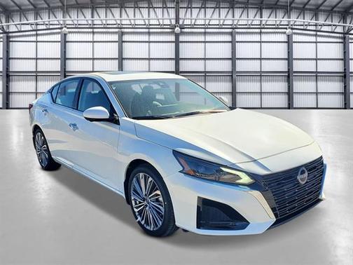 2025 Nissan Altima SL