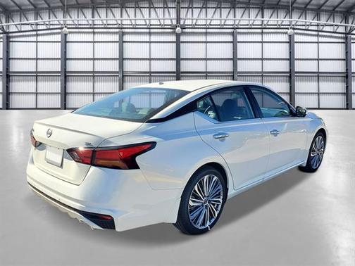 2025 Nissan Altima SL