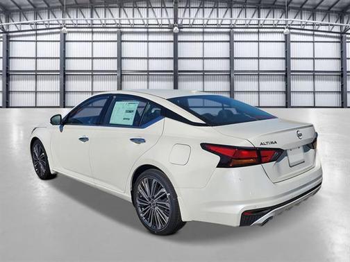 2025 Nissan Altima SL