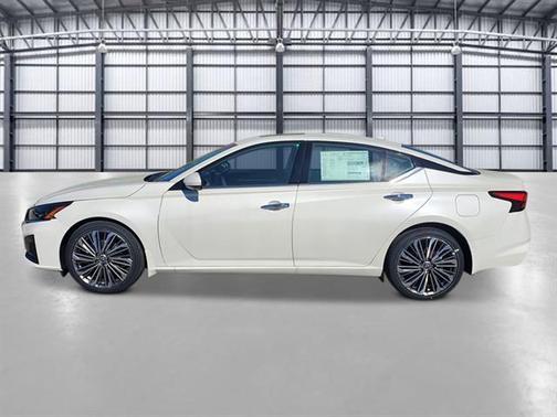 2025 Nissan Altima SL
