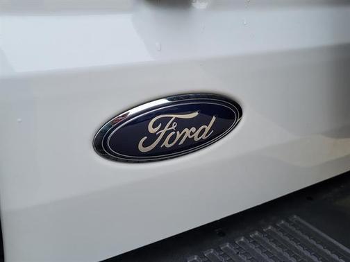 Oxford White 2024 Ford Bronco Black Diamond