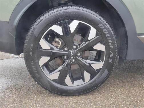 Jungle Green 2023 Kia Sportage X-Line