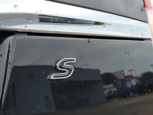 2014 Chrysler Town & Country S