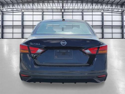 Super Black 2026 Nissan Altima SV