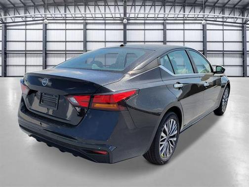 Super Black 2026 Nissan Altima SV