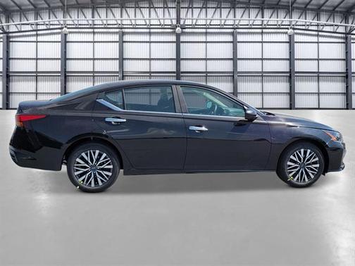 Super Black 2026 Nissan Altima SV