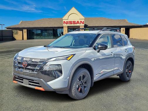 2025 Nissan Rogue Rock Creek