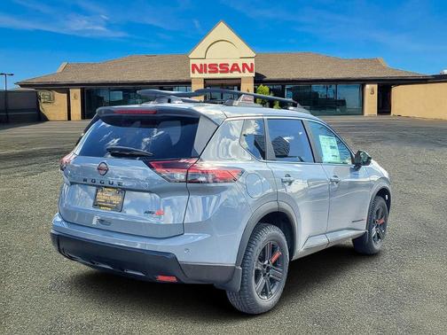 2025 Nissan Rogue Rock Creek