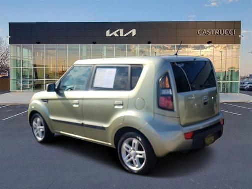 Alien 2010 Kia Soul +