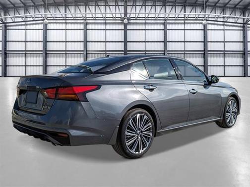 2025 Nissan Altima SL