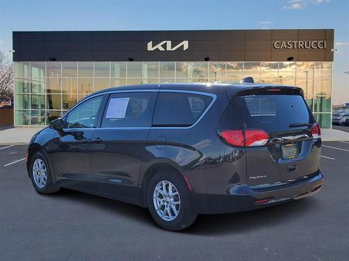 2017 Chrysler Pacifica Touring