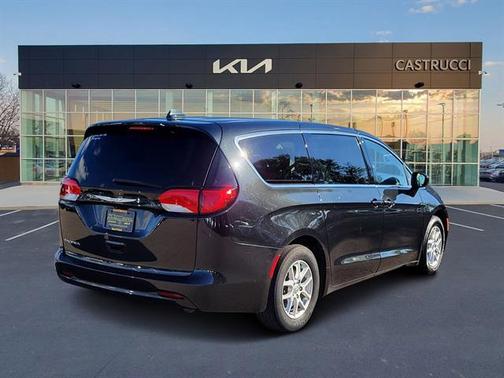 2017 Chrysler Pacifica Touring