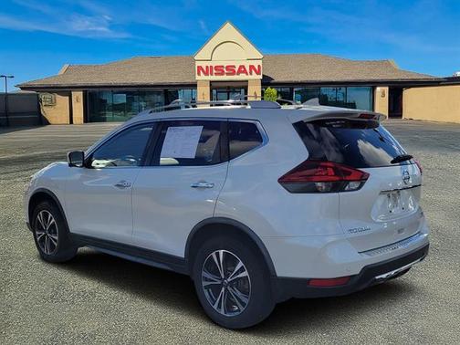 2020 Nissan Rogue SV