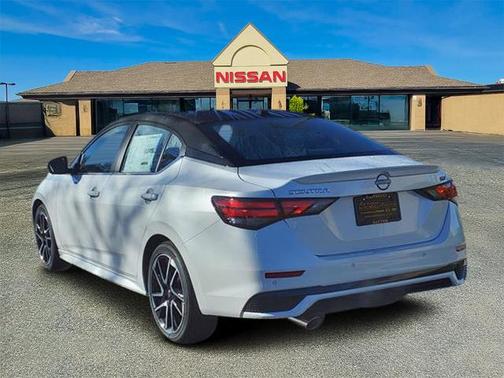 2025 Nissan Sentra SR