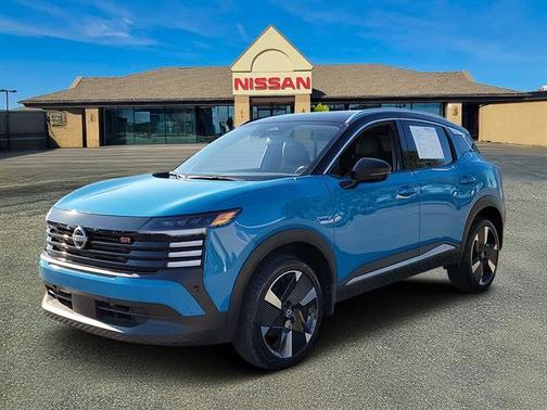 2025 Nissan Kicks SR