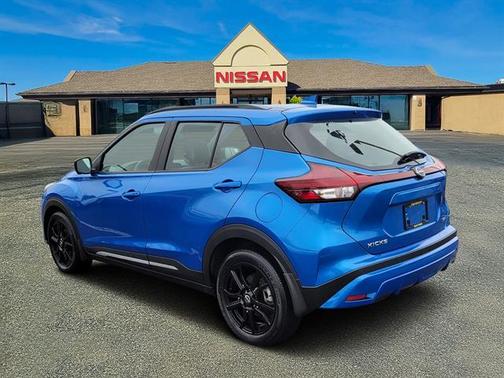 Electric Blue Metallic 2023 Nissan Kicks SR