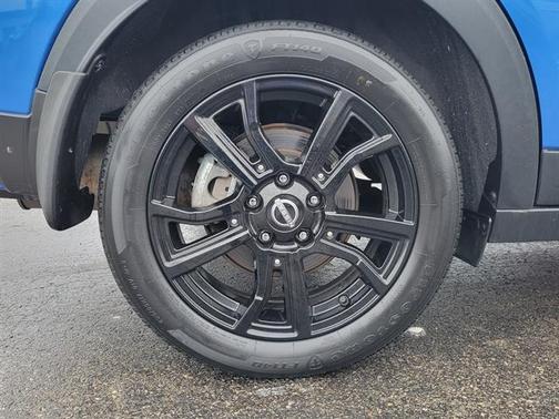 Electric Blue Metallic 2023 Nissan Kicks SR