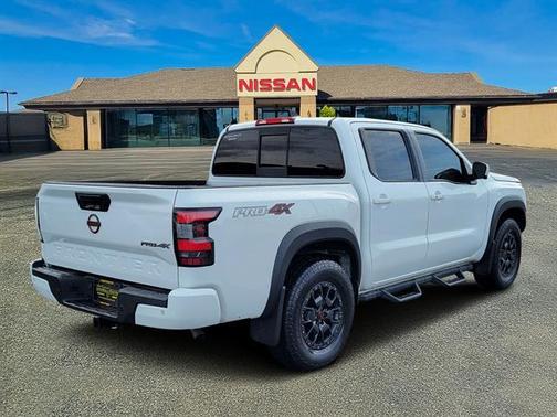 2022 Nissan Frontier PRO-4X
