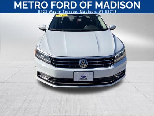 2017 Volkswagen Passat 1.8T SE w/Technology