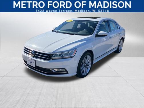 2017 Volkswagen Passat 1.8T SE w/Technology