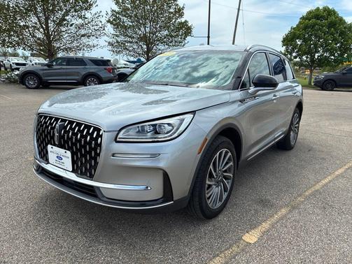 Silver Radiance Metallic Clearcoat 2023 Lincoln Corsair Reserve