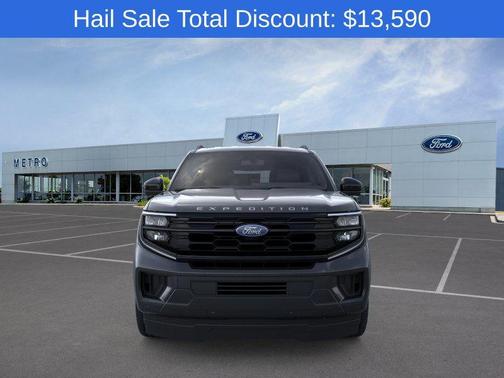 Dark Matter Gray Metallic 2025 Ford Expedition Active