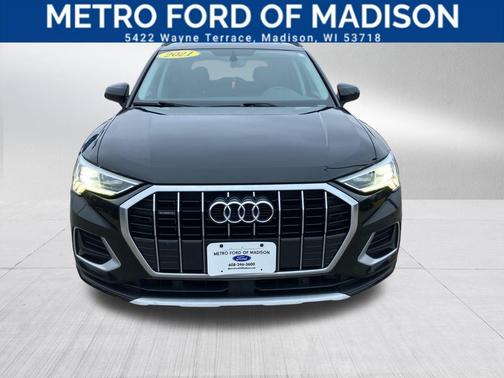 2021 Audi Q3 45 S line Premium