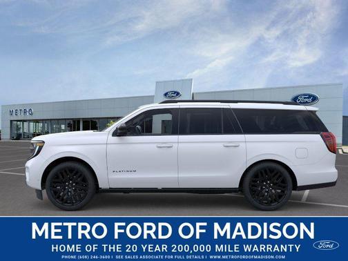 Star White Metallic Tri-Coat 2026 Ford Expedition Max Platinum