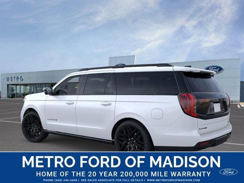 Star White Metallic Tri-Coat 2026 Ford Expedition Max Platinum