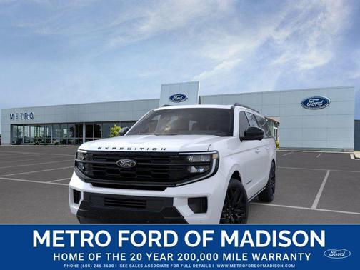 Star White Metallic Tri-Coat 2026 Ford Expedition Max Platinum