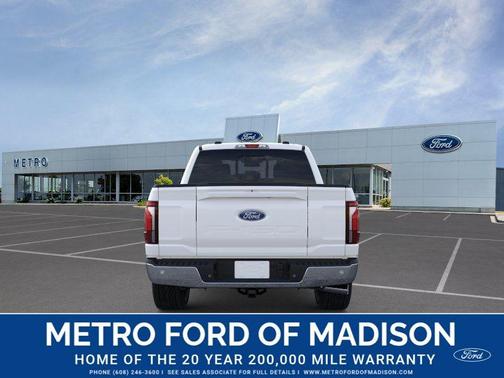 Star White Metallic Tri-Coat 2026 Ford F-150 Lariat