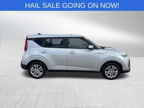 Sparkling Silver 2021 Kia Soul LX