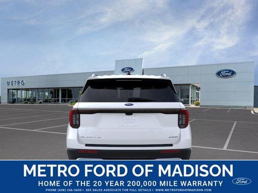 Star White Metallic Tri-Coat 2026 Ford Explorer Platinum