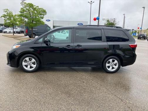 2020 Toyota Sienna LE