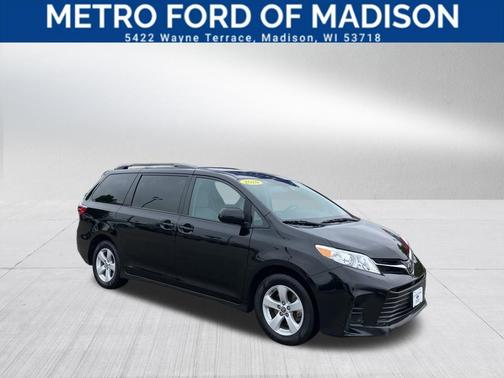 2020 Toyota Sienna LE