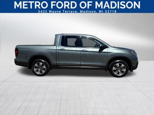 Lunar Silver Metallic 2017 Honda Ridgeline RTL-E