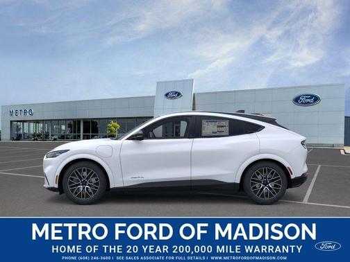 Star White Metallic Tri-Coat 2026 Ford Mustang Mach-E Premium